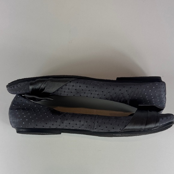 Fergalicious by Fergie Grey Ballet Flats with Bow - Picture 4 of 9